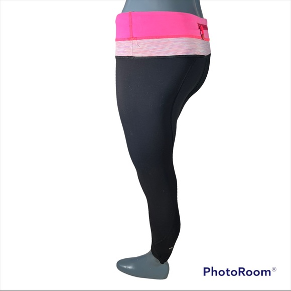 Lululemon size 4 leggings - Picture 2 of 4